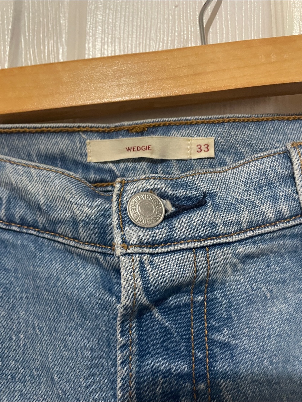 Wedgie High-Rise Women's Jeans in Light Blue - Size 33